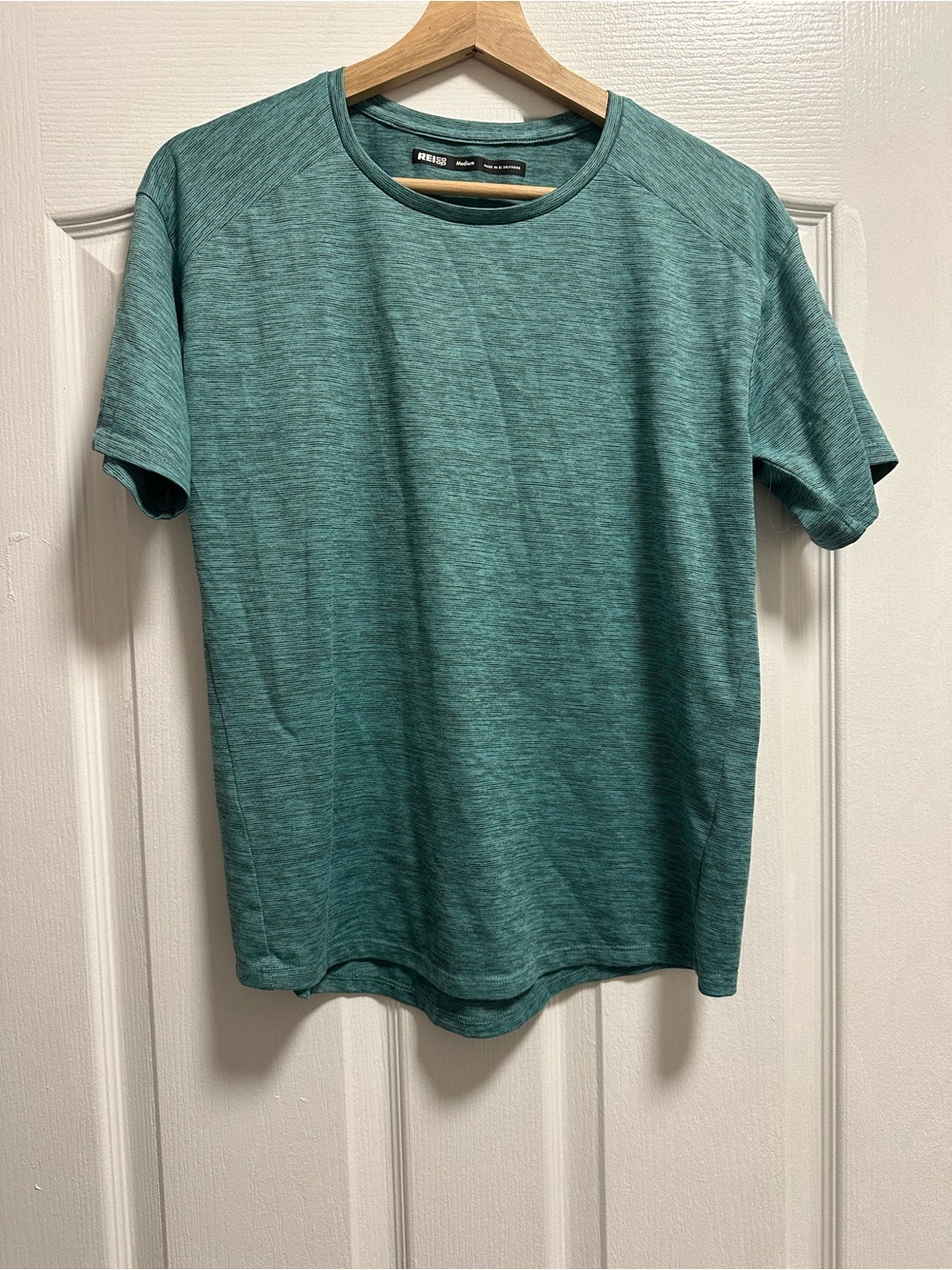 REI men’s active shirt